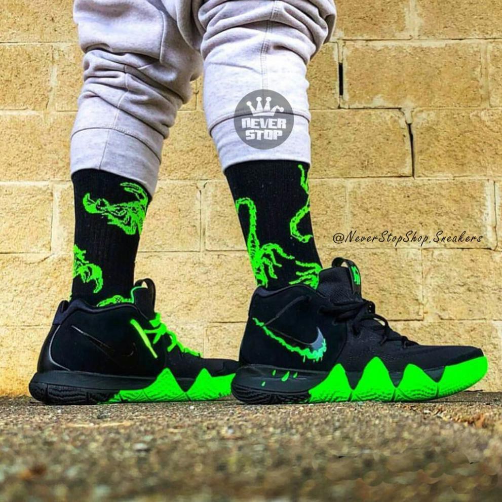 Kyrie 4 halloween outlet on feet