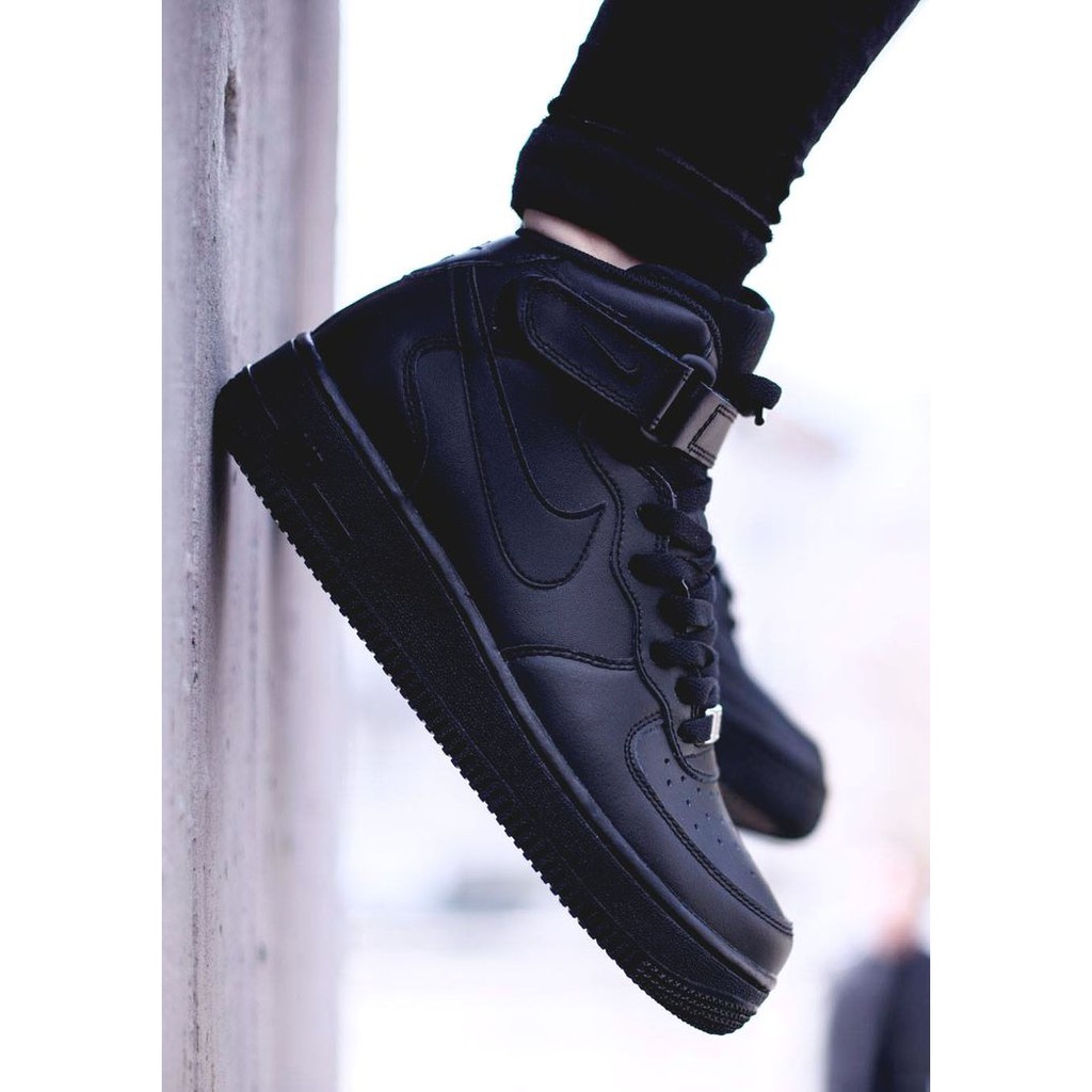 Af1 mid outlet all black