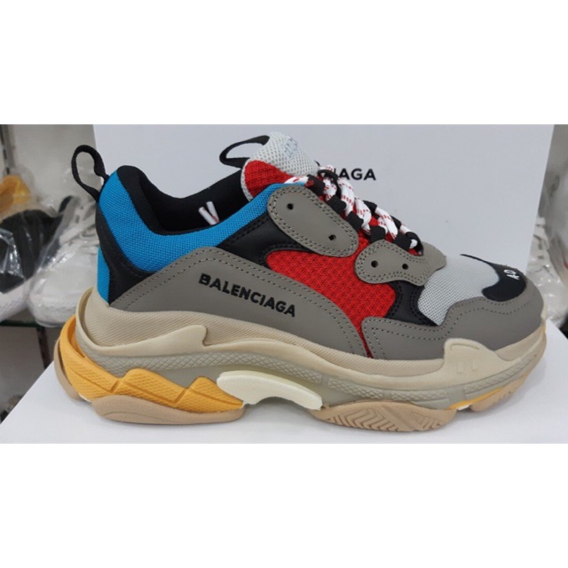 Balenciaga triple s store shopee