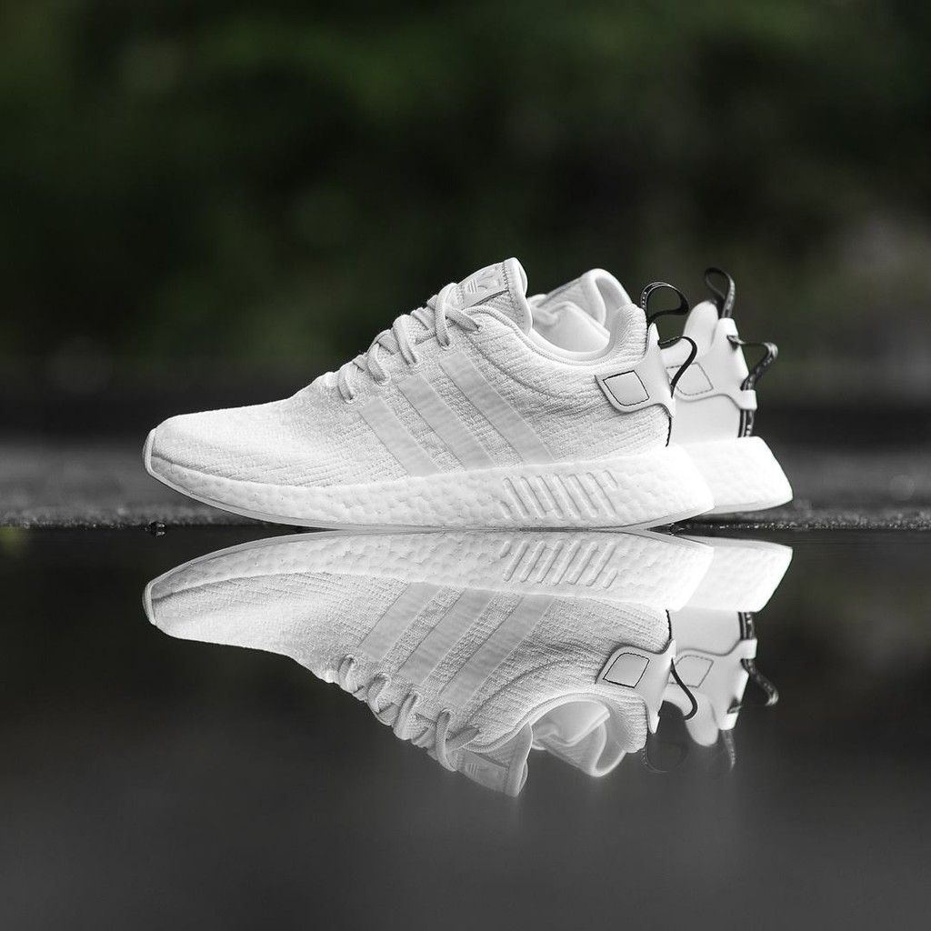 Nmd r2 full white best sale