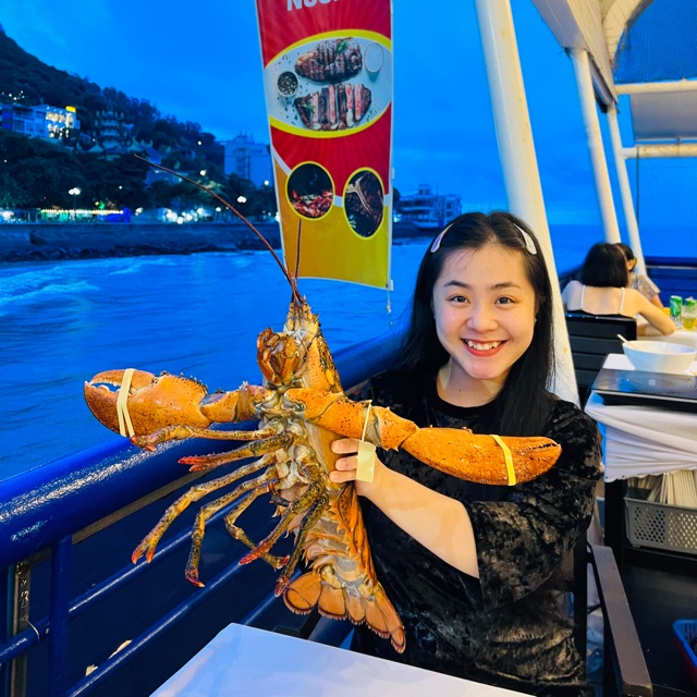 GODSTORE, Cửa hàng trực tuyến Shopee Việt Nam