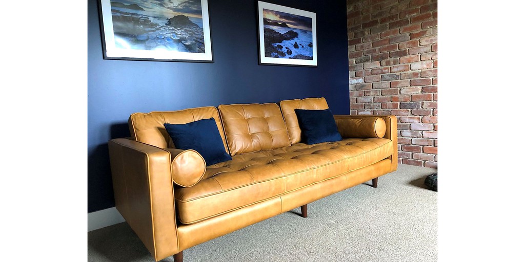 Sofa Dũng Phát không chỉ là nơi nghỉ ngơi, mà còn là tâm điểm của căn phòng. Những mẫu sofa tuyệt đẹp từ Dũng Phát sẽ tạo nên không gian sống lý tưởng cho gia đình bạn.