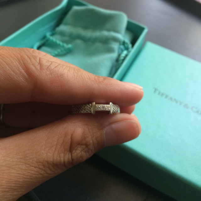 Nhẫn tiffany discount & co