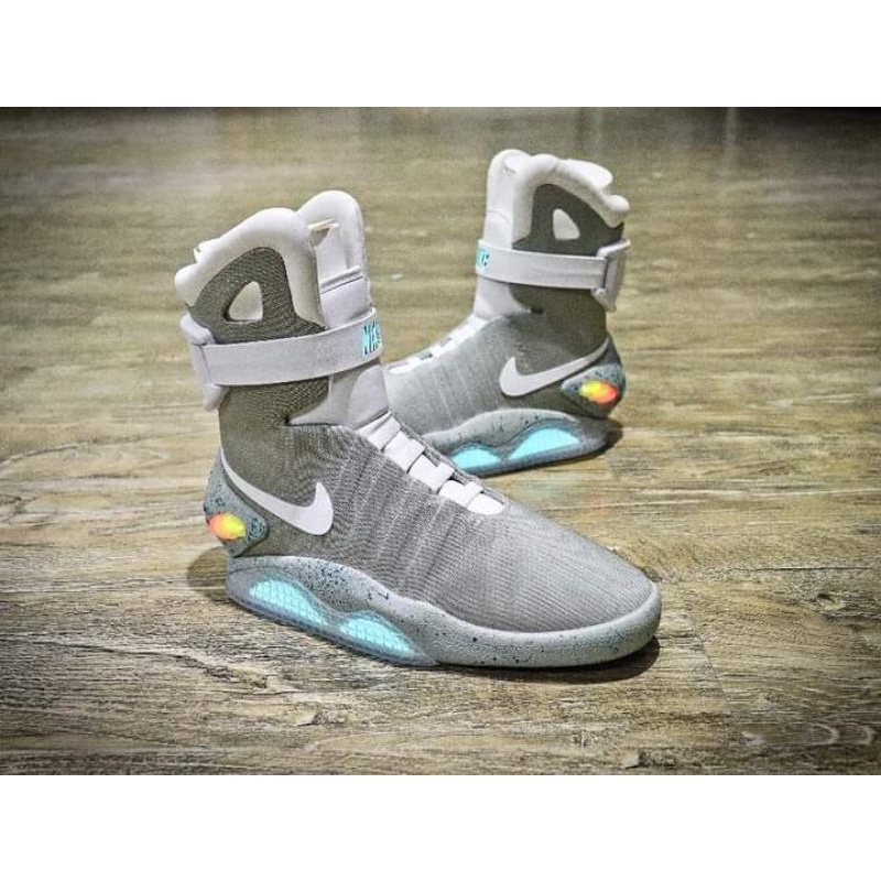 Nike air mag outlet bao nhiêu tiền