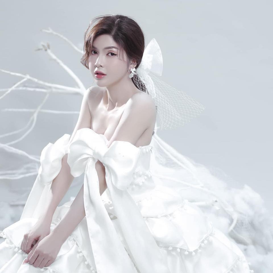 Son Dolly Cosmetics, Cửa hàng trực tuyến Shopee Việt Nam