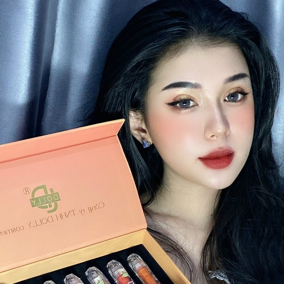 Dollys Shop, Cửa hàng trực tuyến Shopee Việt Nam