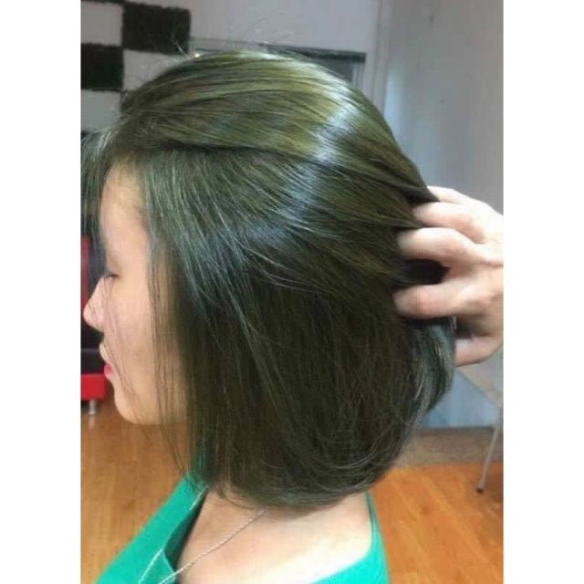 Nhuộm tóc màu xanh rêu đẹp phù hợp với mọi làn da dẫn đầu xu hướng hiện nay