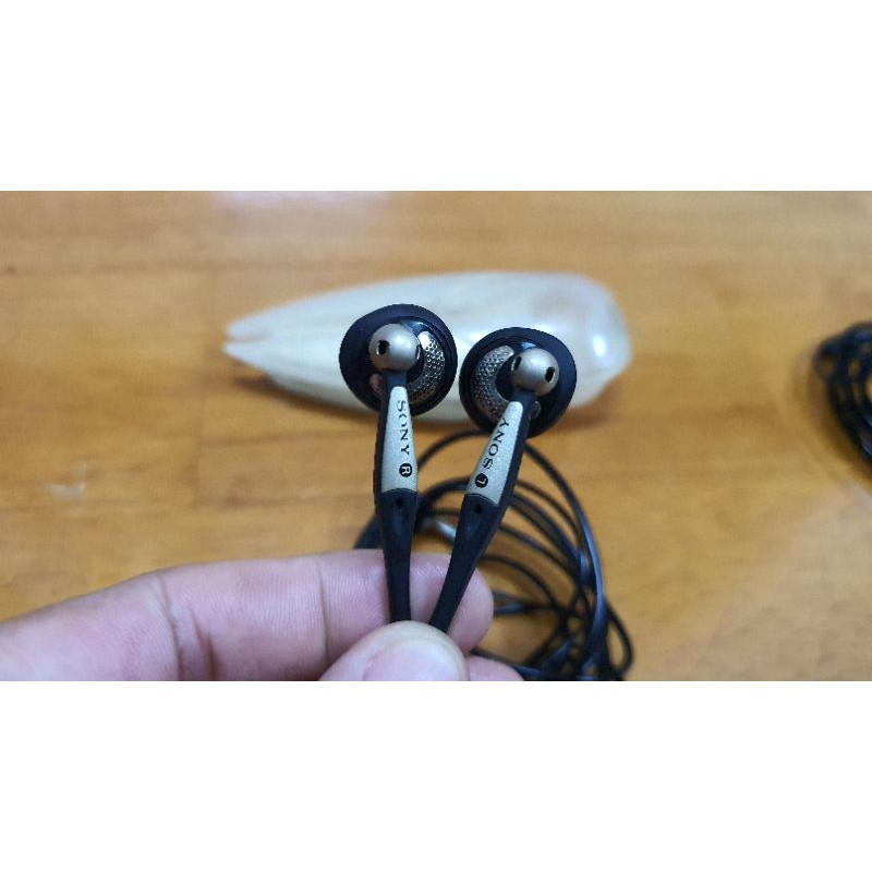 Tai nghe Sony MDR-E888 silver | Shopee Việt Nam