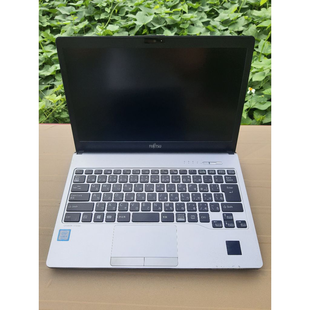 FUJITSU LIFEBOOK S938/S Core i5-8250U/ Ram 8gb/ SSD M2 256gb/ 13,3 in FHD  1920x1080 pin trên 5h